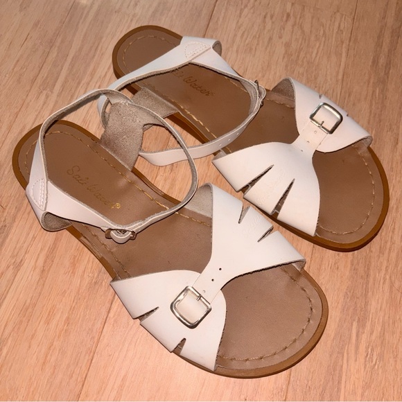 Hoy SaltWater Sandals Women’s 7 White Classic beach staple preppy - Picture 1 of 3